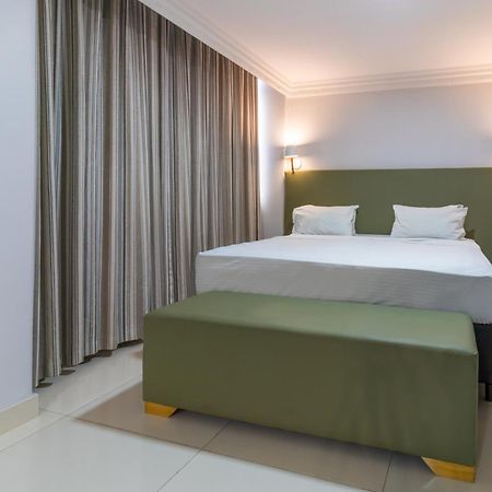 Umuarama Plaza Hotel By Castelo Itaipava Goiania Exterior photo
