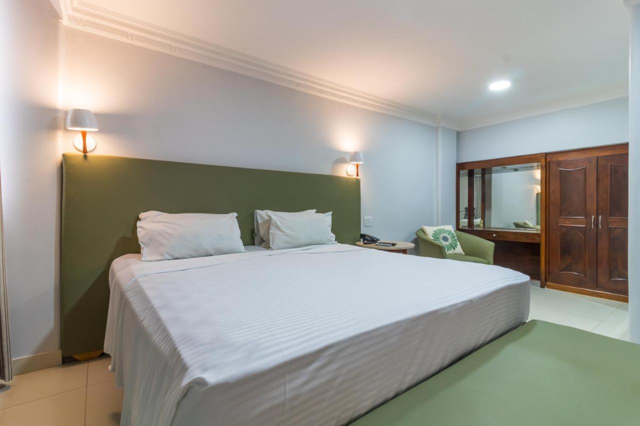 Umuarama Plaza Hotel By Castelo Itaipava Goiania Exterior photo