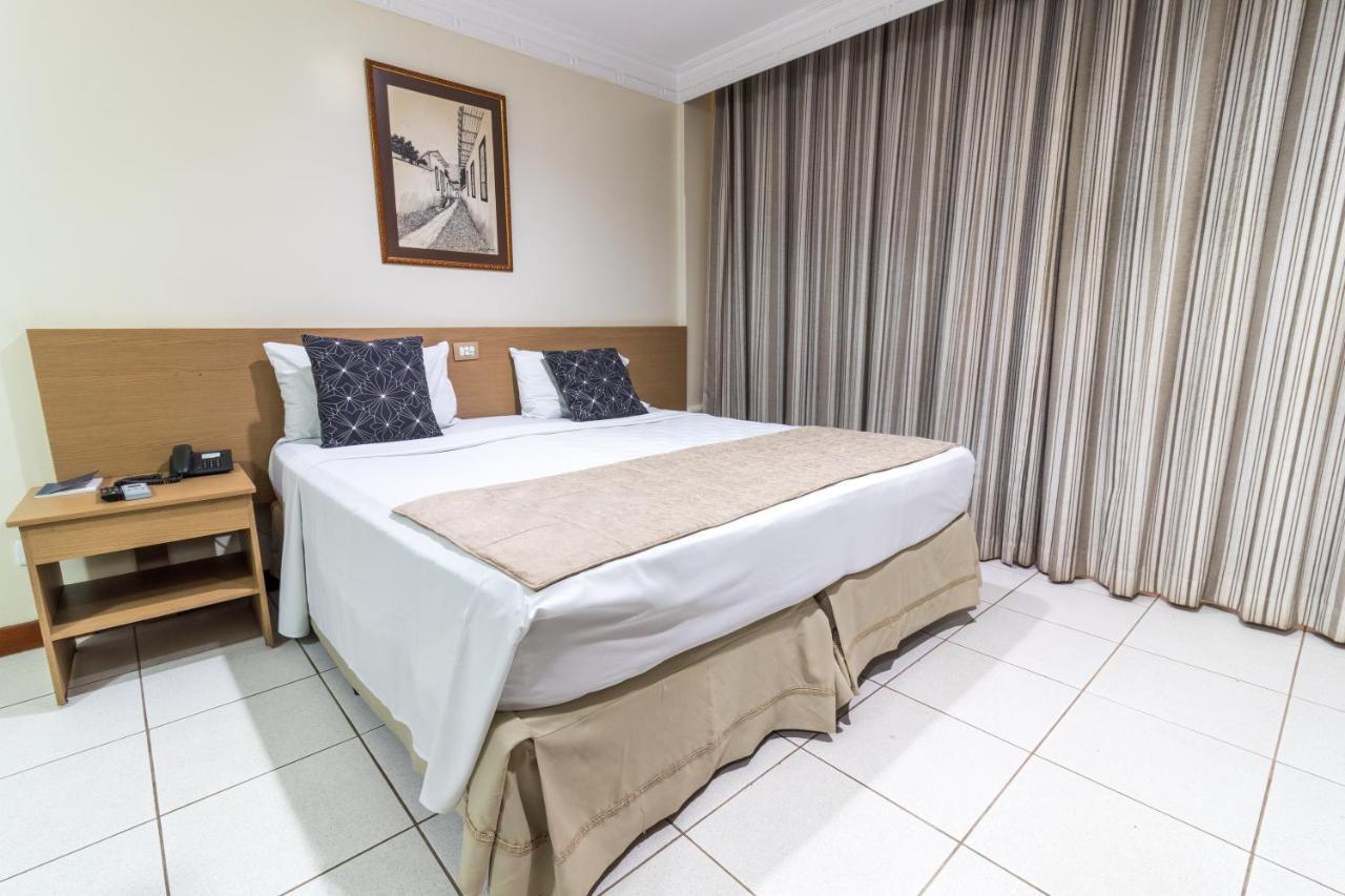 Umuarama Plaza Hotel By Castelo Itaipava Goiania Exterior photo
