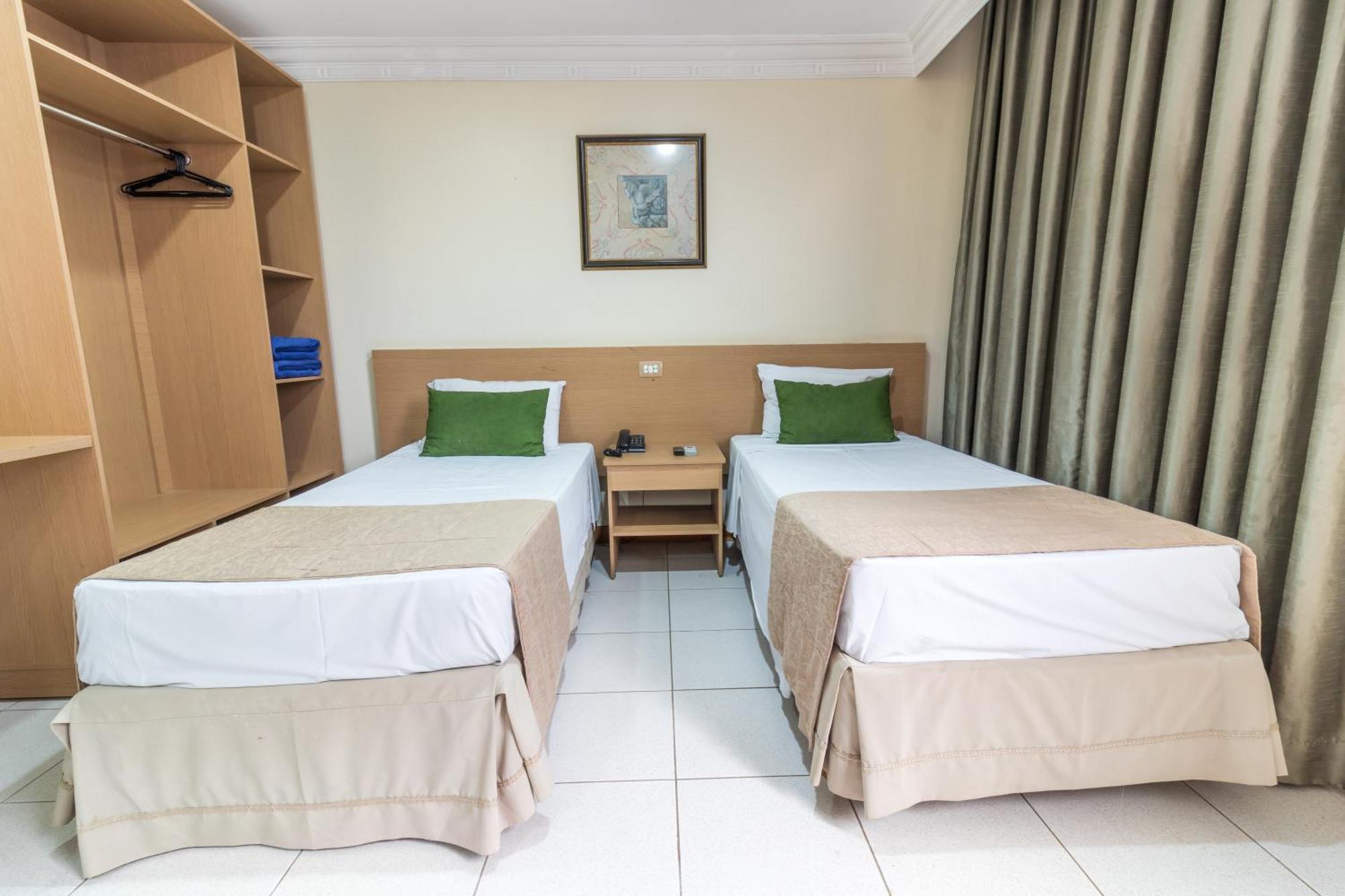 Umuarama Plaza Hotel By Castelo Itaipava Goiania Exterior photo