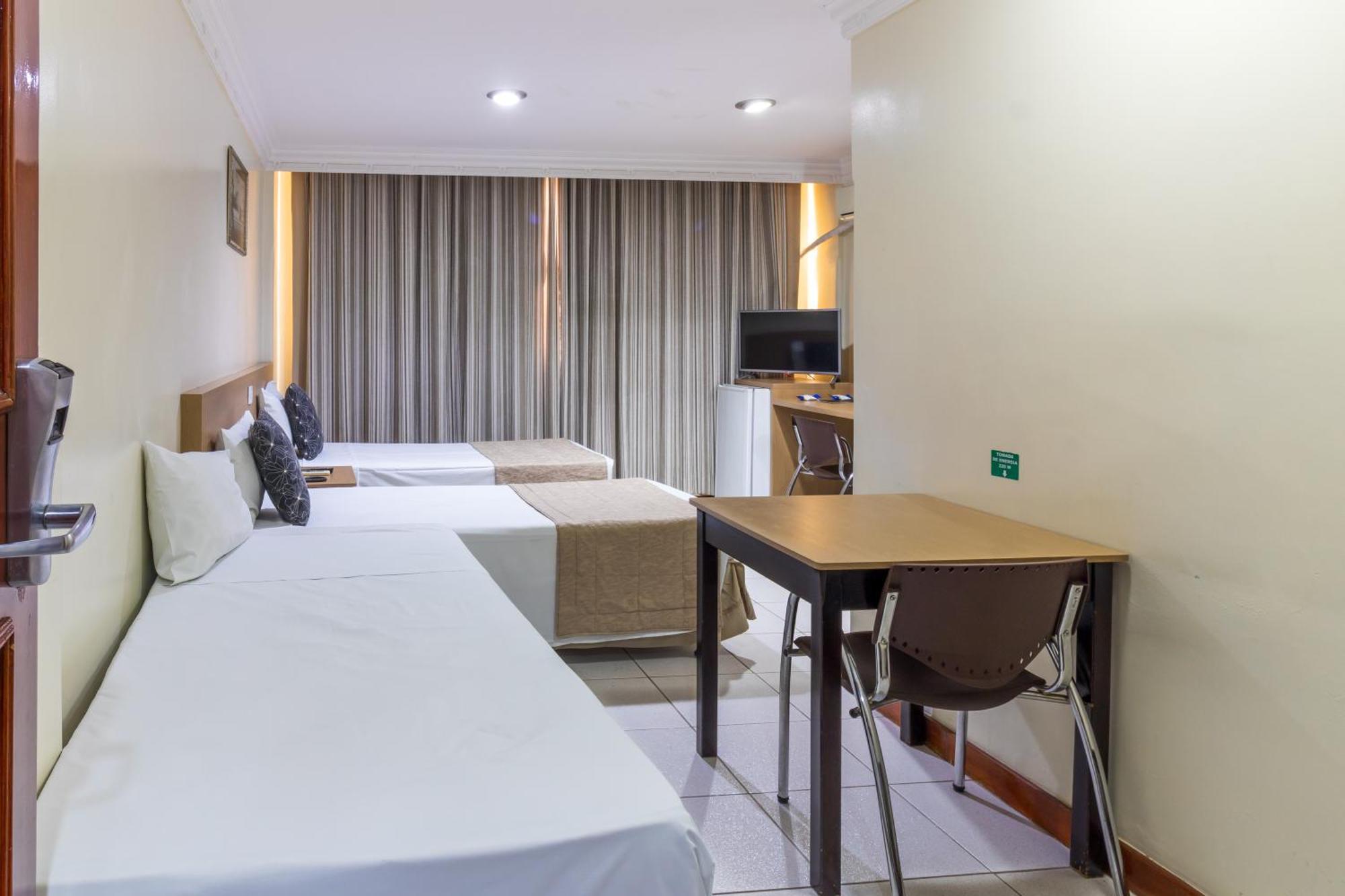 Umuarama Plaza Hotel By Castelo Itaipava Goiania Exterior photo