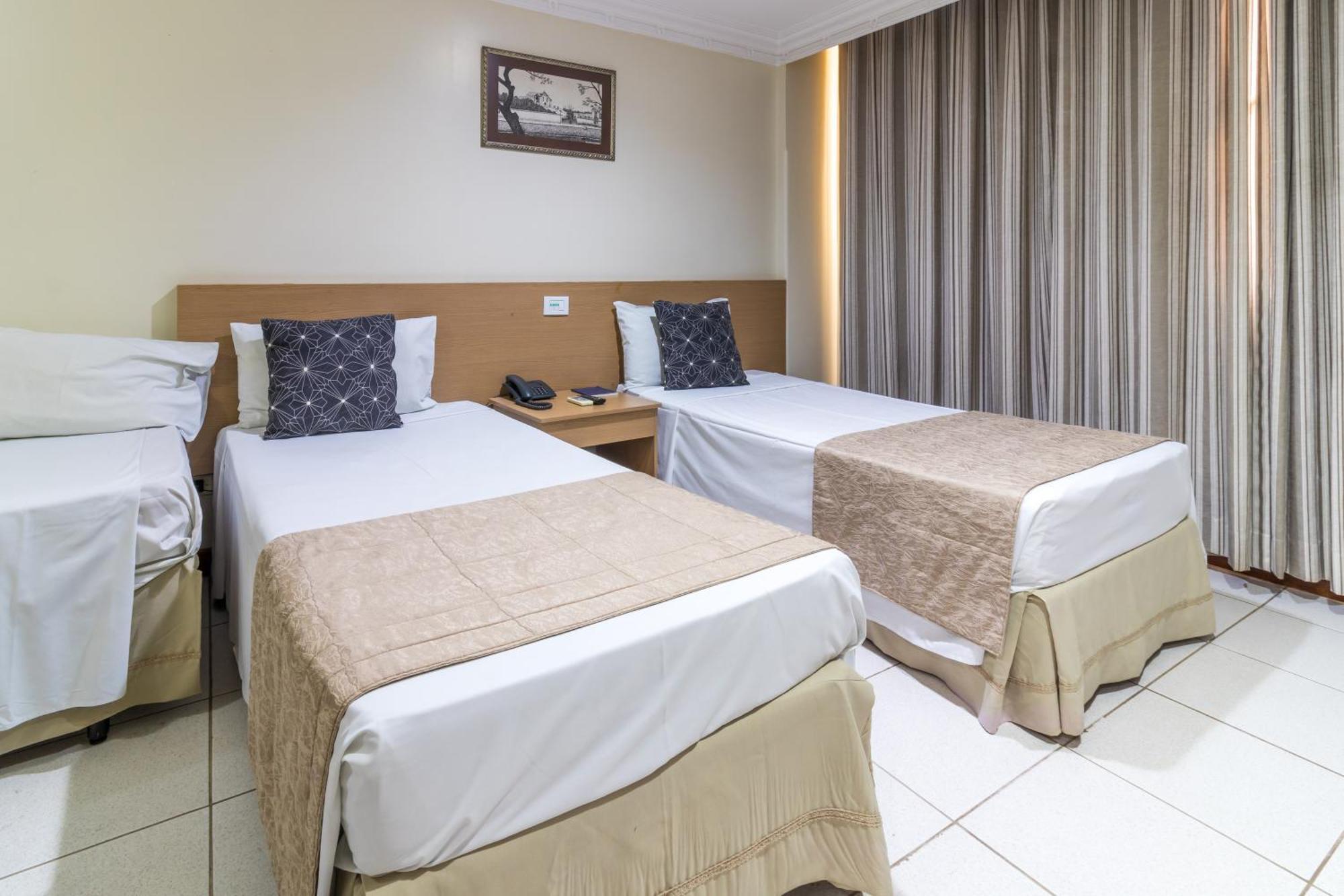 Umuarama Plaza Hotel By Castelo Itaipava Goiania Exterior photo