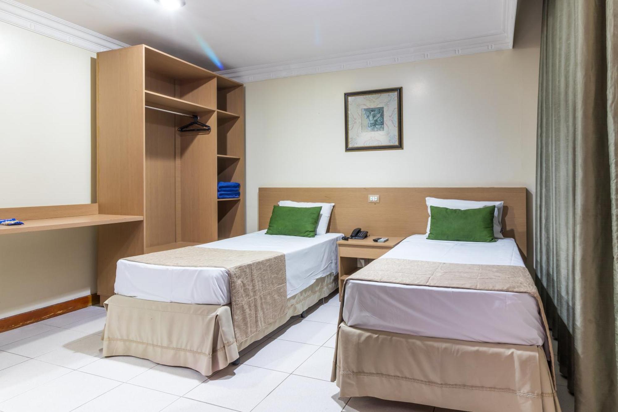 Umuarama Plaza Hotel By Castelo Itaipava Goiania Exterior photo