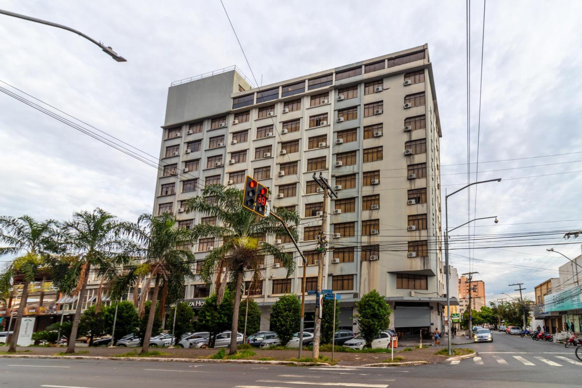 Umuarama Plaza Hotel By Castelo Itaipava Goiania Exterior photo